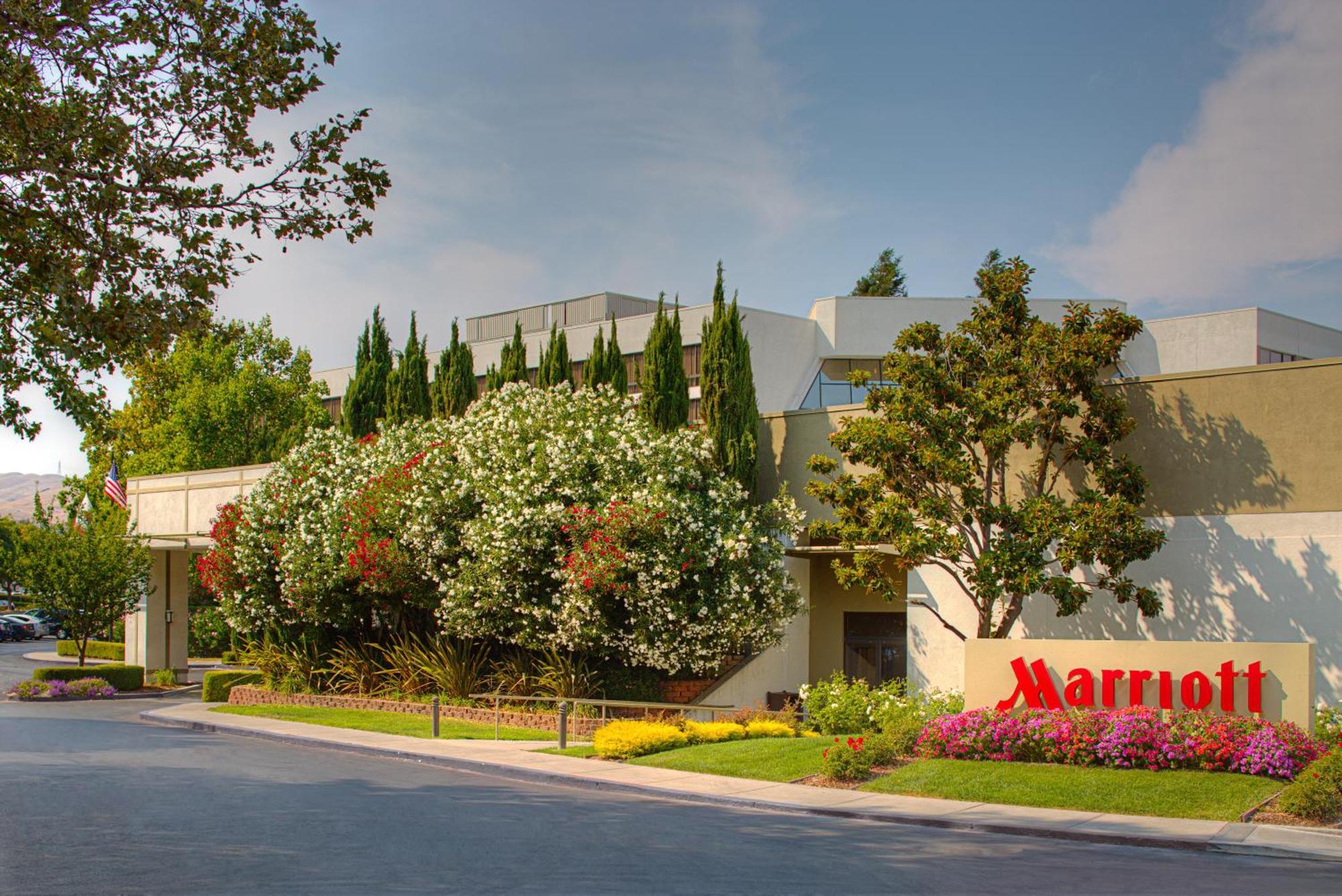 Pleasanton Marriott Hotel Exterior photo